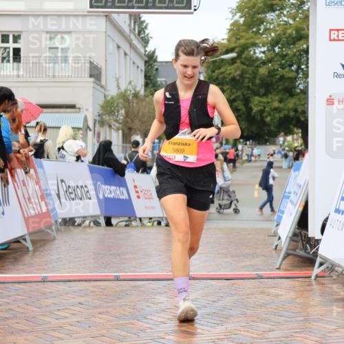 31.08.2025 - 21. Blankeneser Heldenlauf Strokosch-Dieckow http://msf.ph/oto/8703330 31.08.2025 13:07:15 Ziel 5809, 5453 meine-sportfotos.de