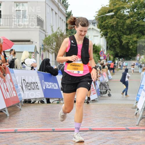 31.08.2025 - 21. Blankeneser Heldenlauf Strokosch-Dieckow http://msf.ph/oto/8703335 31.08.2025 13:07:15 Ziel 5809, 5453 meine-sportfotos.de