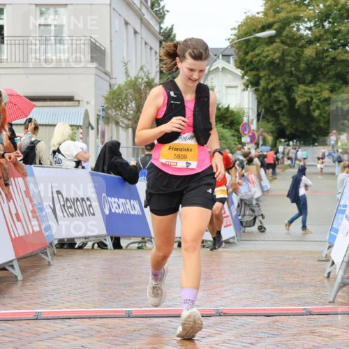 31.08.2025 - 21. Blankeneser Heldenlauf Strokosch-Dieckow http://msf.ph/oto/8703336 31.08.2025 13:07:15 Ziel 5809, 5453 meine-sportfotos.de