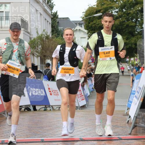31.08.2025 - 21. Blankeneser Heldenlauf Strokosch-Dieckow http://msf.ph/oto/8703366 31.08.2025 13:06:35 Ziel 5098, 5542, 5541, 5544 meine-sportfotos.de