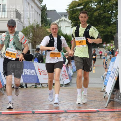 31.08.2025 - 21. Blankeneser Heldenlauf Strokosch-Dieckow http://msf.ph/oto/8703371 31.08.2025 13:06:35 Ziel 5098, 5542, 5541, 5544 meine-sportfotos.de