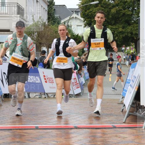 31.08.2025 - 21. Blankeneser Heldenlauf Strokosch-Dieckow http://msf.ph/oto/8703375 31.08.2025 13:06:34 Ziel 5098, 5542, 5541, 5544 meine-sportfotos.de