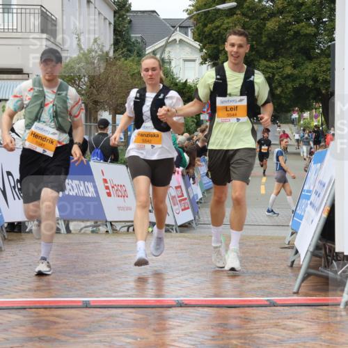 31.08.2025 - 21. Blankeneser Heldenlauf Strokosch-Dieckow http://msf.ph/oto/8703376 31.08.2025 13:06:34 Ziel 5098, 5542, 5541, 5544 meine-sportfotos.de