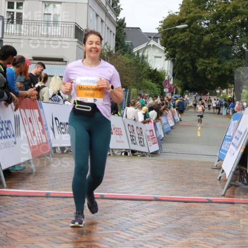 31.08.2025 - 21. Blankeneser Heldenlauf Strokosch-Dieckow http://msf.ph/oto/8703410 31.08.2025 13:06:07 Ziel 5219, 5692 meine-sportfotos.de