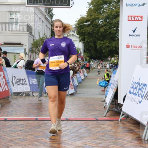 31.08.2025 - 21. Blankeneser Heldenlauf Strokosch-Dieckow http://msf.ph/oto/8703415 31.08.2025 13:06:03 Ziel 5219, 5594, 5692 meine-sportfotos.de