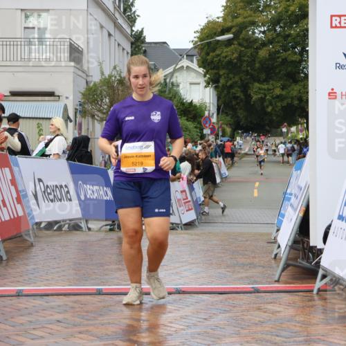 31.08.2025 - 21. Blankeneser Heldenlauf Strokosch-Dieckow http://msf.ph/oto/8703416 31.08.2025 13:06:03 Ziel 5219, 5594, 5692 meine-sportfotos.de
