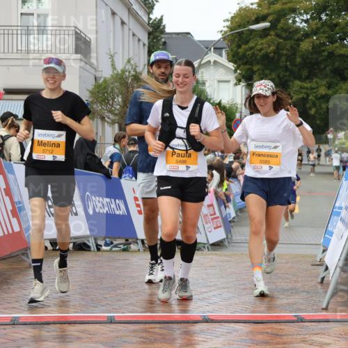 31.08.2025 - 21. Blankeneser Heldenlauf Strokosch-Dieckow http://msf.ph/oto/8703433 31.08.2025 13:05:53 Ziel 5593, 5594, 5712, 5486 meine-sportfotos.de