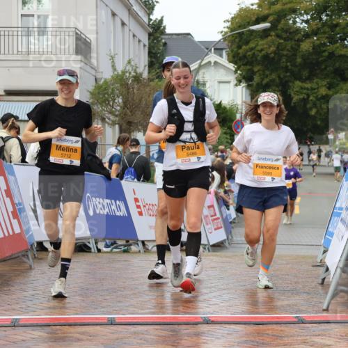 31.08.2025 - 21. Blankeneser Heldenlauf Strokosch-Dieckow http://msf.ph/oto/8703437 31.08.2025 13:05:53 Ziel 5593, 5594, 5712, 5486 meine-sportfotos.de