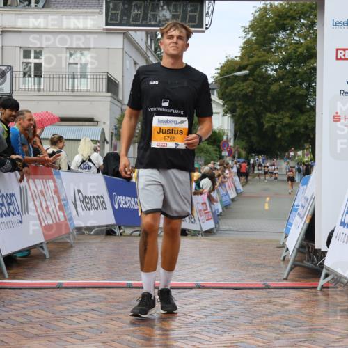 31.08.2025 - 21. Blankeneser Heldenlauf Strokosch-Dieckow http://msf.ph/oto/8703450 31.08.2025 13:05:24 Ziel 5768 meine-sportfotos.de