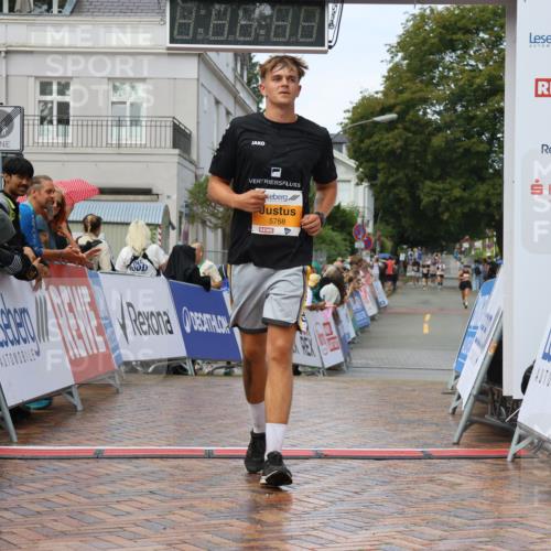 31.08.2025 - 21. Blankeneser Heldenlauf Strokosch-Dieckow http://msf.ph/oto/8703455 31.08.2025 13:05:24 Ziel 5768 meine-sportfotos.de