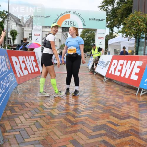31.08.2025 - 21. Blankeneser Heldenlauf Strokosch-Dieckow http://msf.ph/oto/8703466 31.08.2025 13:04:57 Ziel 5090, 5228, 5546, 5545, 5126, 5125 meine-sportfotos.de