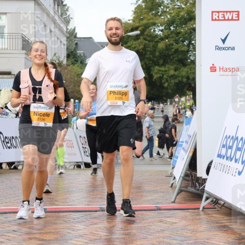 31.08.2025 - 21. Blankeneser Heldenlauf Strokosch-Dieckow http://msf.ph/oto/8703480 31.08.2025 13:04:51 Ziel 5090, 5228, 5546, 5545, 5126, 5125, 5051 meine-sportfotos.de