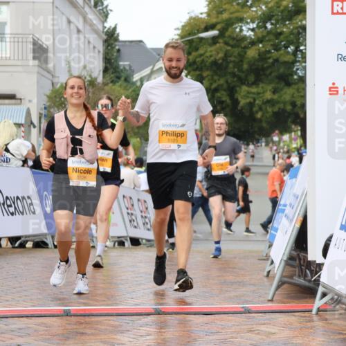 31.08.2025 - 21. Blankeneser Heldenlauf Strokosch-Dieckow http://msf.ph/oto/8703483 31.08.2025 13:04:50 Ziel 5090, 5228, 5546, 5545, 5126, 5125, 5051 meine-sportfotos.de