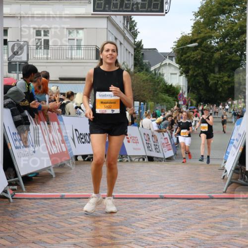 31.08.2025 - 21. Blankeneser Heldenlauf Strokosch-Dieckow http://msf.ph/oto/8703566 31.08.2025 13:03:40 Ziel 5802, 5227 meine-sportfotos.de