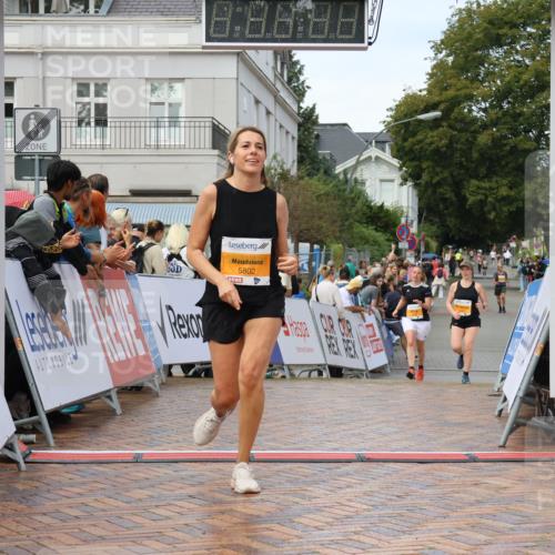 31.08.2025 - 21. Blankeneser Heldenlauf Strokosch-Dieckow http://msf.ph/oto/8703568 31.08.2025 13:03:40 Ziel 5802, 5227 meine-sportfotos.de