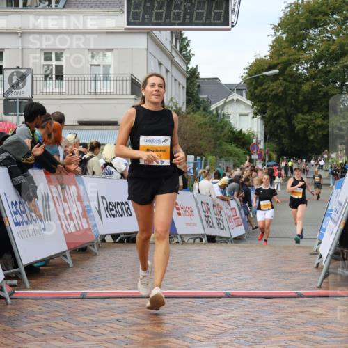 31.08.2025 - 21. Blankeneser Heldenlauf Strokosch-Dieckow http://msf.ph/oto/8703570 31.08.2025 13:03:40 Ziel 5802, 5227 meine-sportfotos.de