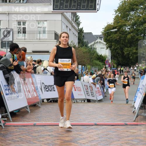 31.08.2025 - 21. Blankeneser Heldenlauf Strokosch-Dieckow http://msf.ph/oto/8703571 31.08.2025 13:03:40 Ziel 5802, 5227 meine-sportfotos.de