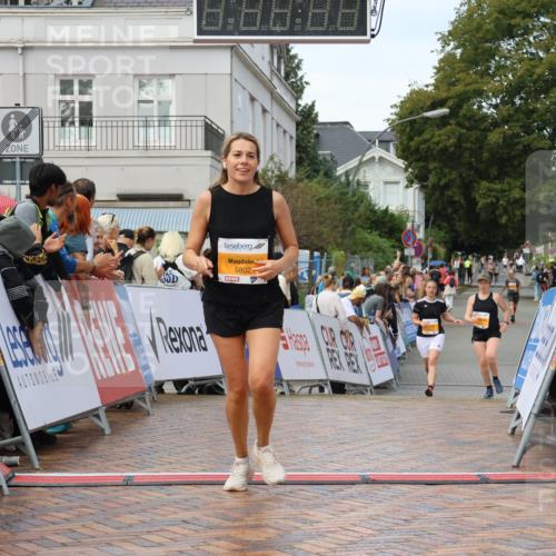 31.08.2025 - 21. Blankeneser Heldenlauf Strokosch-Dieckow http://msf.ph/oto/8703572 31.08.2025 13:03:40 Ziel 5802, 5227 meine-sportfotos.de