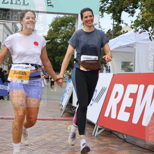 31.08.2025 - 21. Blankeneser Heldenlauf Strokosch-Dieckow http://msf.ph/oto/8703586 31.08.2025 13:03:13 Ziel 5359, 5305 meine-sportfotos.de
