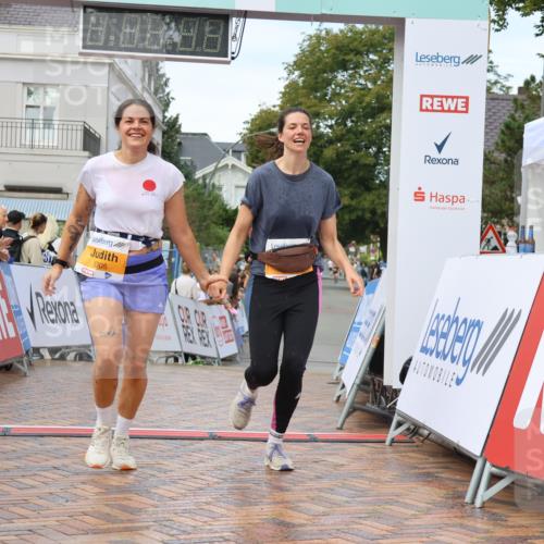 31.08.2025 - 21. Blankeneser Heldenlauf Strokosch-Dieckow http://msf.ph/oto/8703594 31.08.2025 13:03:12 Ziel 5359, 5305, 5038 meine-sportfotos.de