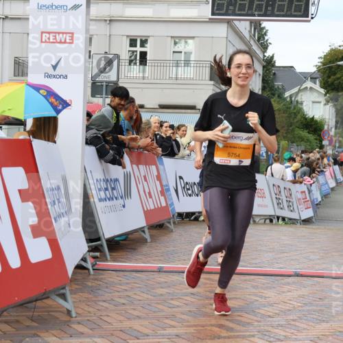 31.08.2025 - 21. Blankeneser Heldenlauf Strokosch-Dieckow http://msf.ph/oto/8703621 31.08.2025 13:02:48 Ziel 5754, 5603 meine-sportfotos.de