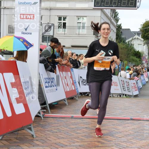 31.08.2025 - 21. Blankeneser Heldenlauf Strokosch-Dieckow http://msf.ph/oto/8703622 31.08.2025 13:02:48 Ziel 5754, 5603 meine-sportfotos.de