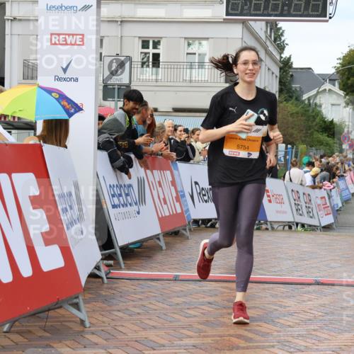 31.08.2025 - 21. Blankeneser Heldenlauf Strokosch-Dieckow http://msf.ph/oto/8703623 31.08.2025 13:02:48 Ziel 5754, 5603 meine-sportfotos.de