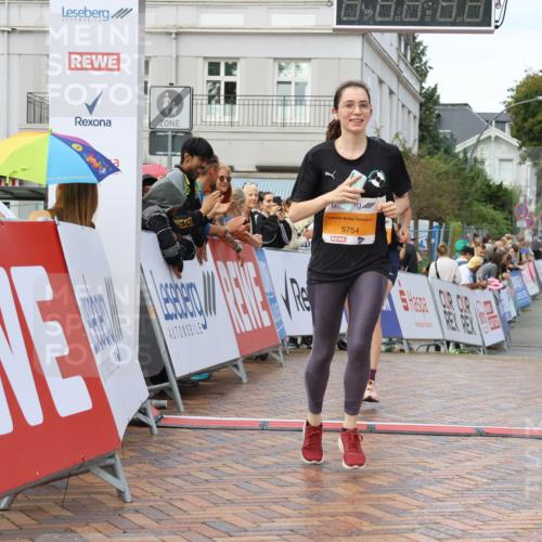 31.08.2025 - 21. Blankeneser Heldenlauf Strokosch-Dieckow http://msf.ph/oto/8703625 31.08.2025 13:02:48 Ziel 5754, 5603 meine-sportfotos.de