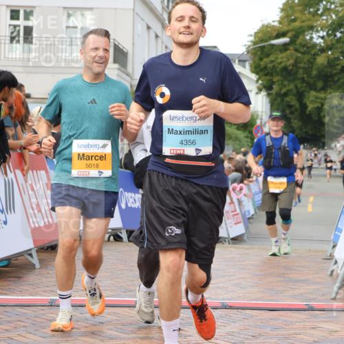 31.08.2025 - 21. Blankeneser Heldenlauf Strokosch-Dieckow http://msf.ph/oto/8703645 31.08.2025 13:02:23 Ziel 5018, 5128, 4356 meine-sportfotos.de