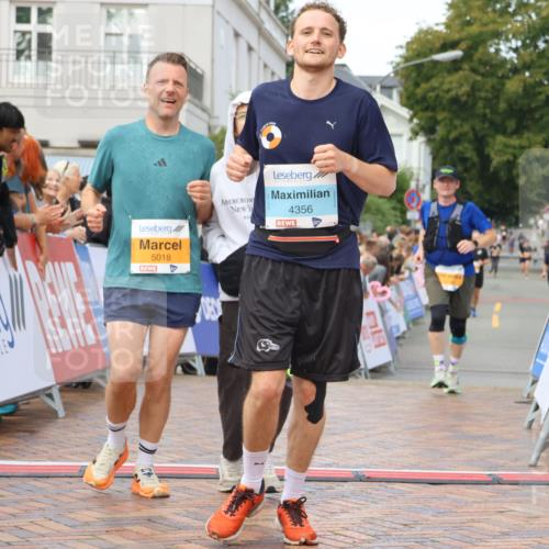 31.08.2025 - 21. Blankeneser Heldenlauf Strokosch-Dieckow http://msf.ph/oto/8703648 31.08.2025 13:02:23 Ziel 5018, 5128, 4356 meine-sportfotos.de