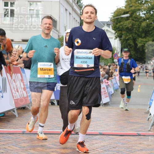 31.08.2025 - 21. Blankeneser Heldenlauf Strokosch-Dieckow http://msf.ph/oto/8703649 31.08.2025 13:02:23 Ziel 5018, 5128, 4356 meine-sportfotos.de