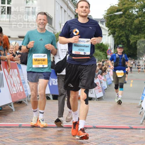 31.08.2025 - 21. Blankeneser Heldenlauf Strokosch-Dieckow http://msf.ph/oto/8703652 31.08.2025 13:02:23 Ziel 5018, 5128, 4356 meine-sportfotos.de