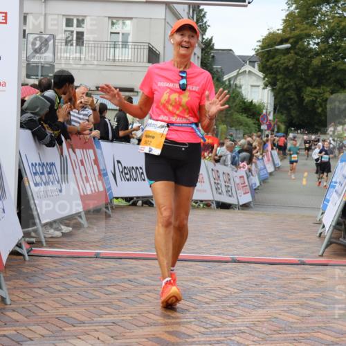 31.08.2025 - 21. Blankeneser Heldenlauf Strokosch-Dieckow http://msf.ph/oto/8703657 31.08.2025 13:02:10 Ziel 5766, 5812 meine-sportfotos.de