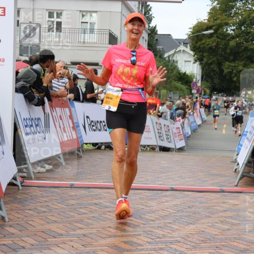 31.08.2025 - 21. Blankeneser Heldenlauf Strokosch-Dieckow http://msf.ph/oto/8703658 31.08.2025 13:02:10 Ziel 5766, 5812 meine-sportfotos.de