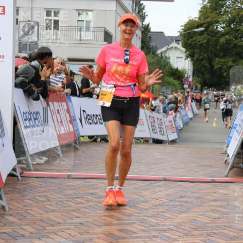 31.08.2025 - 21. Blankeneser Heldenlauf Strokosch-Dieckow http://msf.ph/oto/8703659 31.08.2025 13:02:10 Ziel 5766, 5812 meine-sportfotos.de