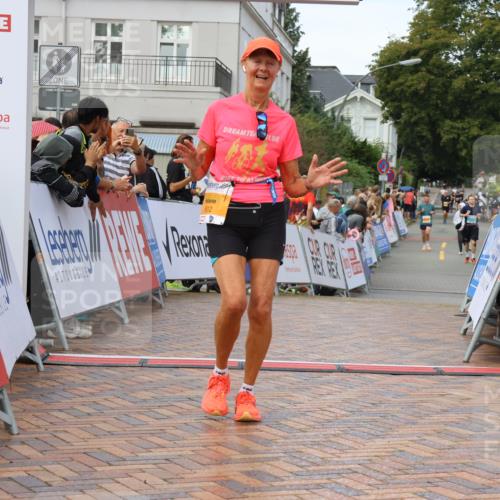 31.08.2025 - 21. Blankeneser Heldenlauf Strokosch-Dieckow http://msf.ph/oto/8703660 31.08.2025 13:02:10 Ziel 5766, 5812 meine-sportfotos.de
