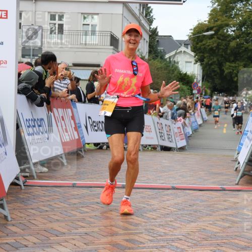 31.08.2025 - 21. Blankeneser Heldenlauf Strokosch-Dieckow http://msf.ph/oto/8703661 31.08.2025 13:02:10 Ziel 5766, 5812 meine-sportfotos.de