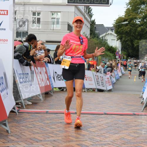 31.08.2025 - 21. Blankeneser Heldenlauf Strokosch-Dieckow http://msf.ph/oto/8703663 31.08.2025 13:02:10 Ziel 5766, 5812 meine-sportfotos.de