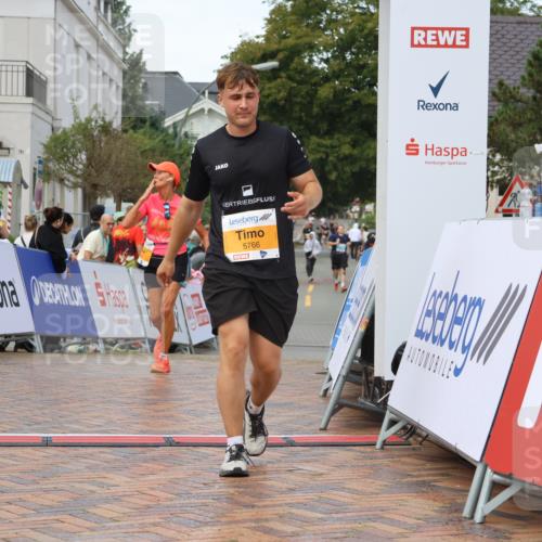 31.08.2025 - 21. Blankeneser Heldenlauf Strokosch-Dieckow http://msf.ph/oto/8703675 31.08.2025 13:02:06 Ziel 5766, 5757, 5812 meine-sportfotos.de