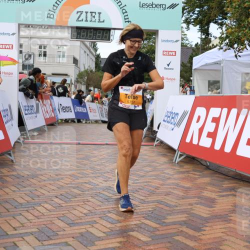 31.08.2025 - 21. Blankeneser Heldenlauf Strokosch-Dieckow http://msf.ph/oto/8703677 31.08.2025 13:02:03 Ziel 5766, 5757, 5064, 5100, 5069 meine-sportfotos.de