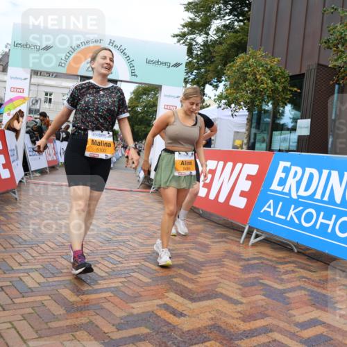 31.08.2025 - 21. Blankeneser Heldenlauf Strokosch-Dieckow http://msf.ph/oto/8703692 31.08.2025 13:01:59 Ziel 5325, 5757, 5612, 5064, 5100, 5069 meine-sportfotos.de