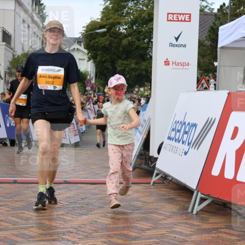 31.08.2025 - 21. Blankeneser Heldenlauf Strokosch-Dieckow http://msf.ph/oto/8703714 31.08.2025 13:01:51 Ziel 5325, 5612, 4307 meine-sportfotos.de