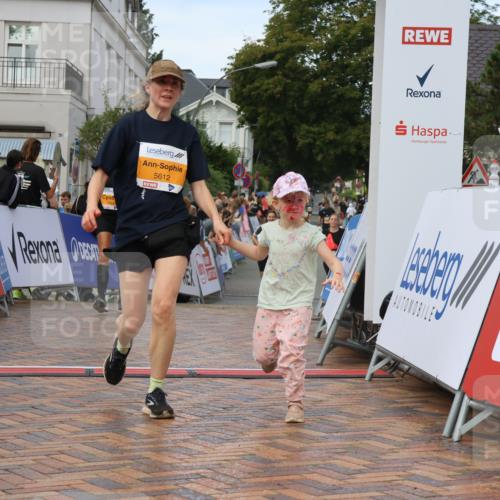 31.08.2025 - 21. Blankeneser Heldenlauf Strokosch-Dieckow http://msf.ph/oto/8703717 31.08.2025 13:01:51 Ziel 5325, 5612, 4307 meine-sportfotos.de