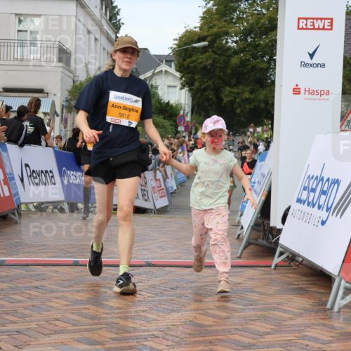 31.08.2025 - 21. Blankeneser Heldenlauf Strokosch-Dieckow http://msf.ph/oto/8703718 31.08.2025 13:01:51 Ziel 5325, 5612, 4307 meine-sportfotos.de