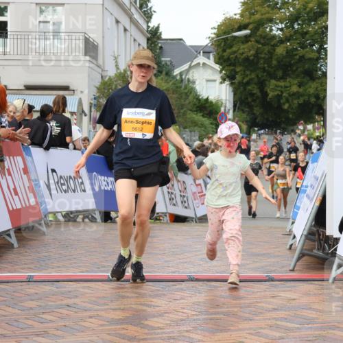 31.08.2025 - 21. Blankeneser Heldenlauf Strokosch-Dieckow http://msf.ph/oto/8703721 31.08.2025 13:01:51 Ziel 5325, 5612, 4307 meine-sportfotos.de