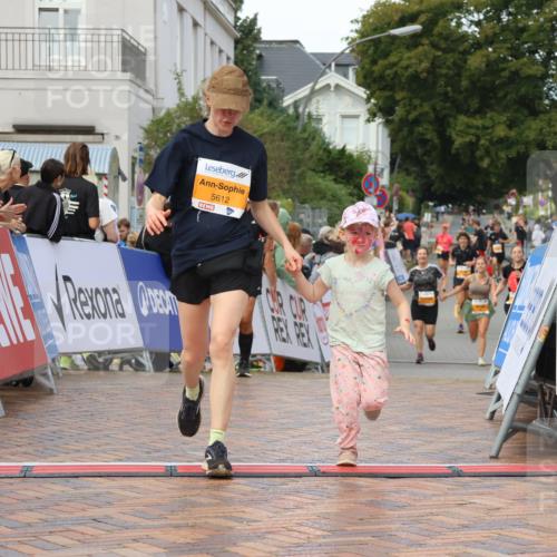31.08.2025 - 21. Blankeneser Heldenlauf Strokosch-Dieckow http://msf.ph/oto/8703724 31.08.2025 13:01:50 Ziel 5325, 5612, 4307 meine-sportfotos.de