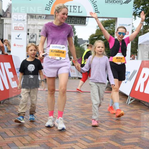 31.08.2025 - 21. Blankeneser Heldenlauf Strokosch-Dieckow http://msf.ph/oto/8703767 31.08.2025 13:01:10 Ziel 5465, 5462 meine-sportfotos.de