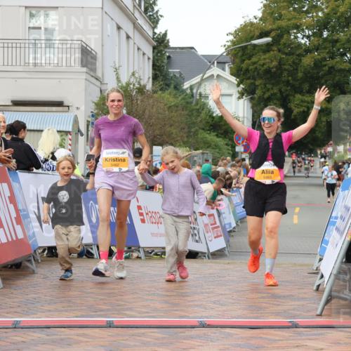 31.08.2025 - 21. Blankeneser Heldenlauf Strokosch-Dieckow http://msf.ph/oto/8703787 31.08.2025 13:01:04 Ziel 5465, 5462 meine-sportfotos.de
