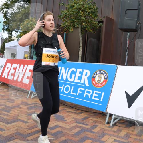 31.08.2025 - 21. Blankeneser Heldenlauf Strokosch-Dieckow http://msf.ph/oto/8703826 31.08.2025 13:00:05 Ziel 5764, 5142, 5233 meine-sportfotos.de