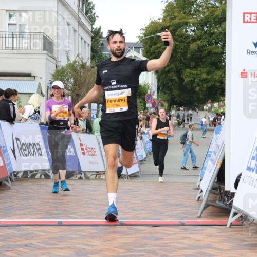31.08.2025 - 21. Blankeneser Heldenlauf Strokosch-Dieckow http://msf.ph/oto/8703849 31.08.2025 12:59:59 Ziel 5764, 5256, 5142, 5233 meine-sportfotos.de